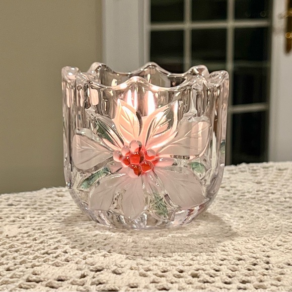 Mikasa Holiday Bloom Poinsettia Crystal Votive Candle Holder - Picture 6 of 6